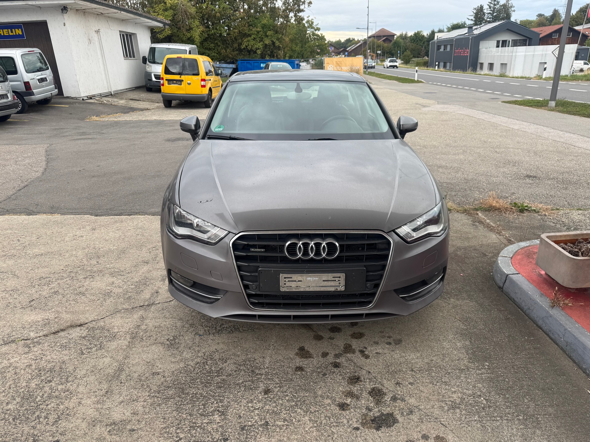 AUDI A3 Sportback 1.8 TFSI Attraction quattro S-tronic-image-1