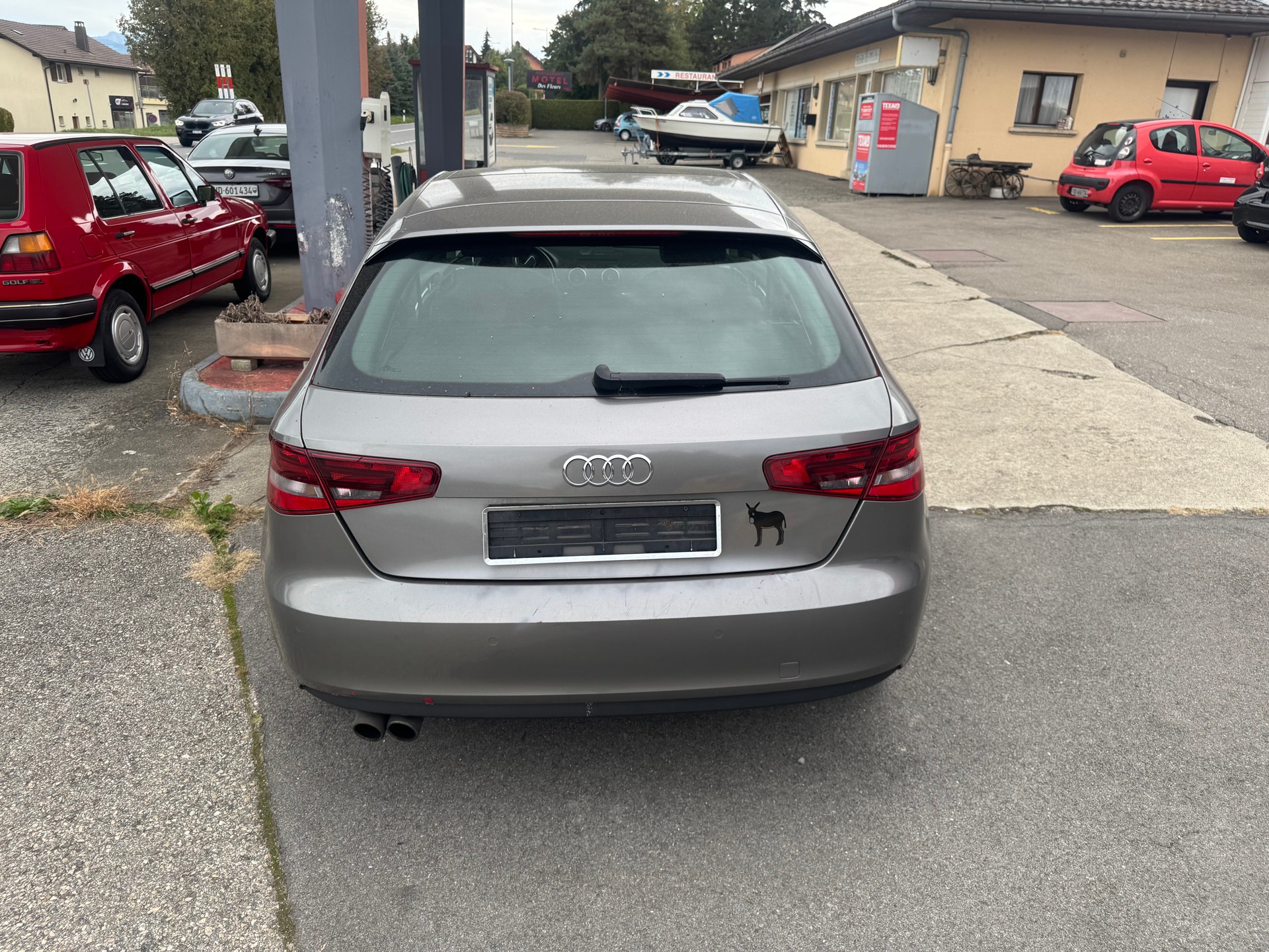AUDI A3 Sportback 1.8 TFSI Attraction quattro S-tronic-image-6