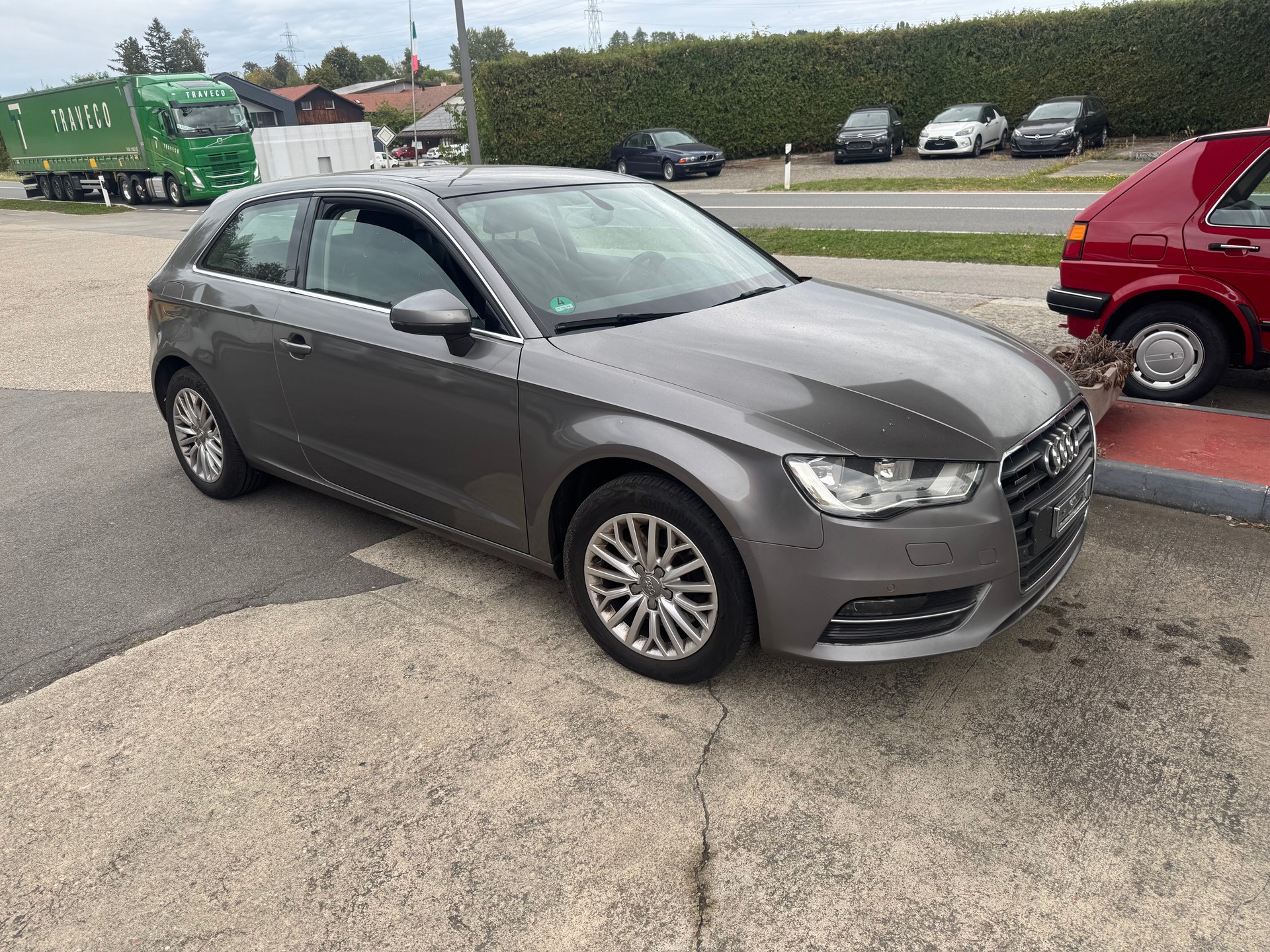 AUDI A3 Sportback 1.8 TFSI Attraction quattro S-tronic-image-2