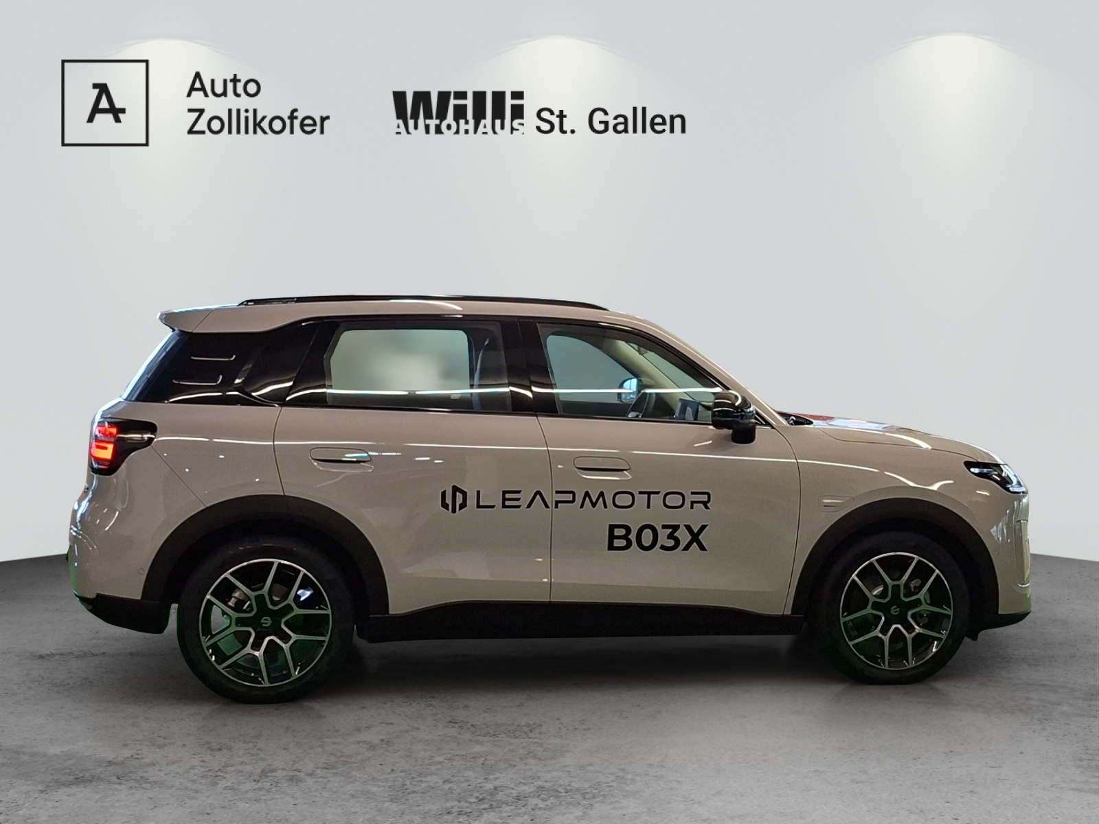 LEAPMOTOR B03X EV 53kWh-showroom-element-3