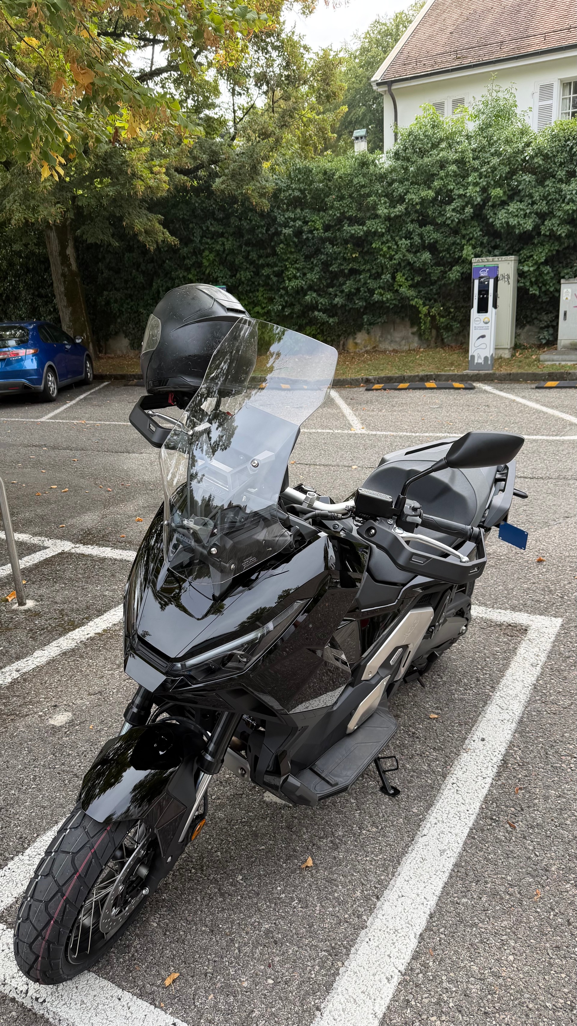 HONDA X-ADV 750-image-1