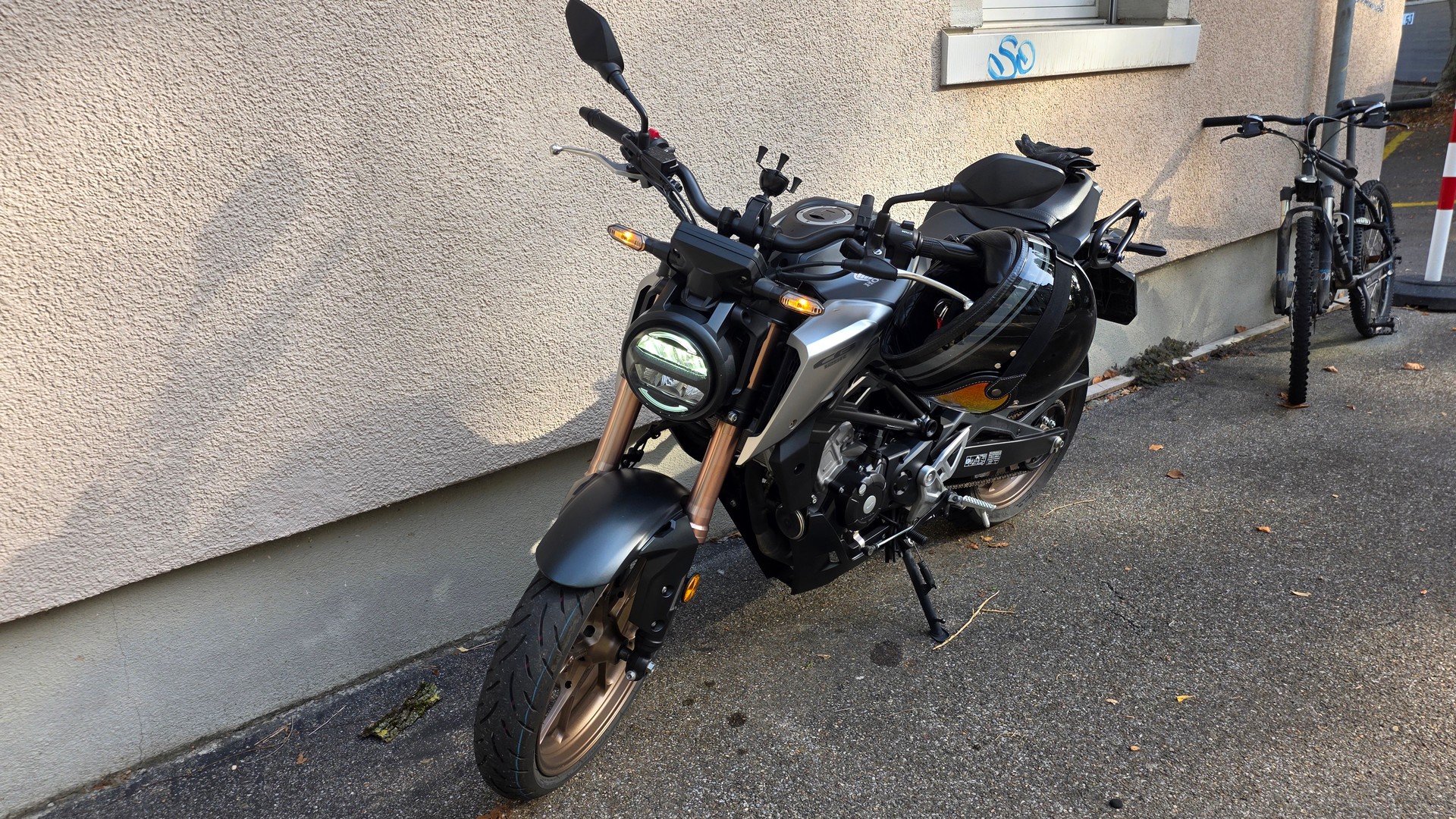 HONDA CB 125 R-image-1