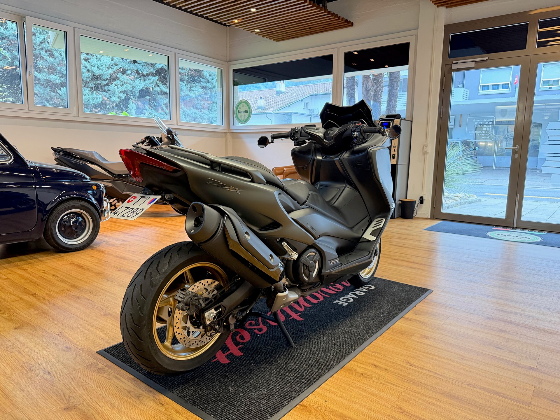 YAMAHA T-MAX XP 560-image-3