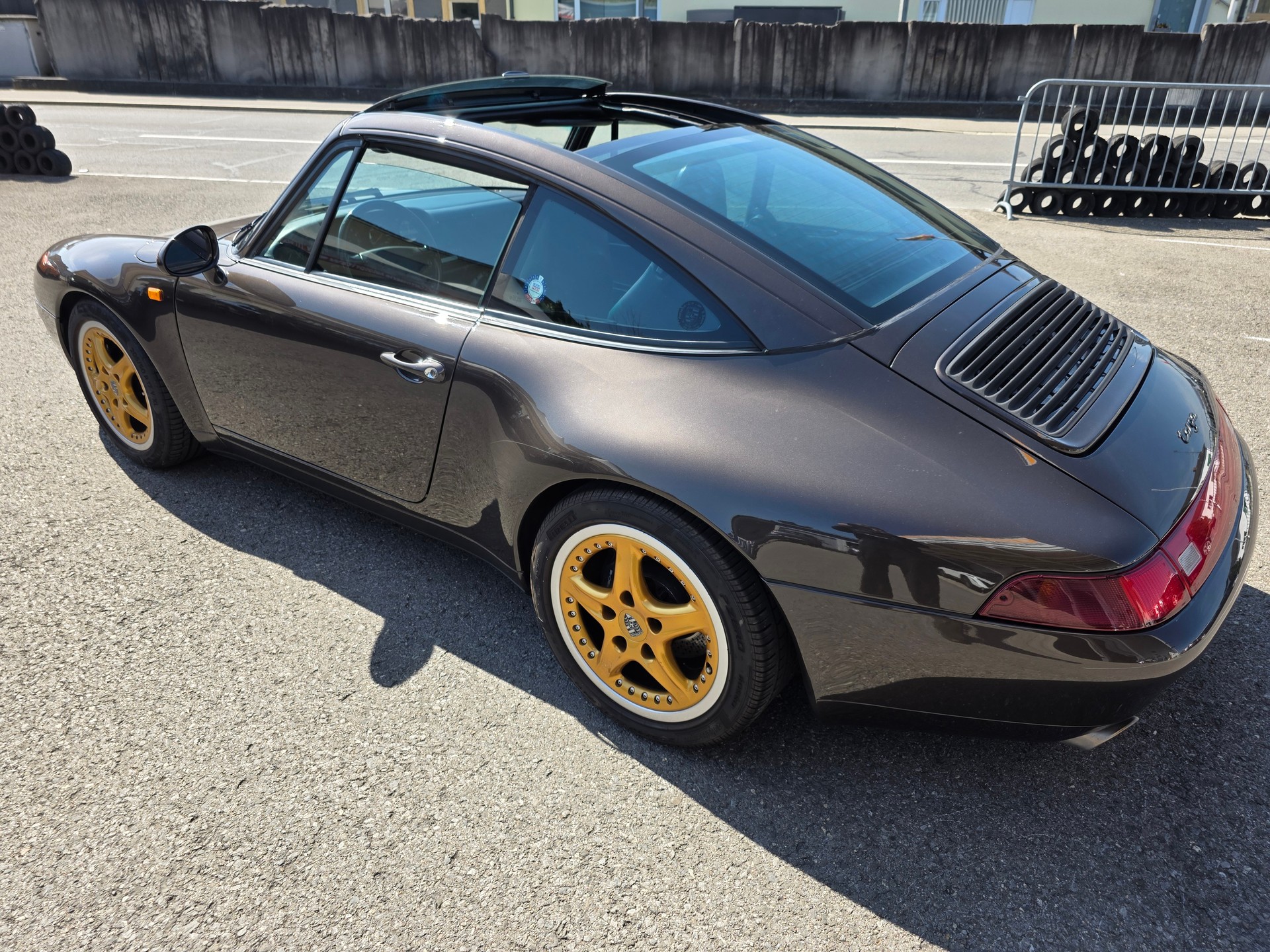 PORSCHE 911 Targa-image-17