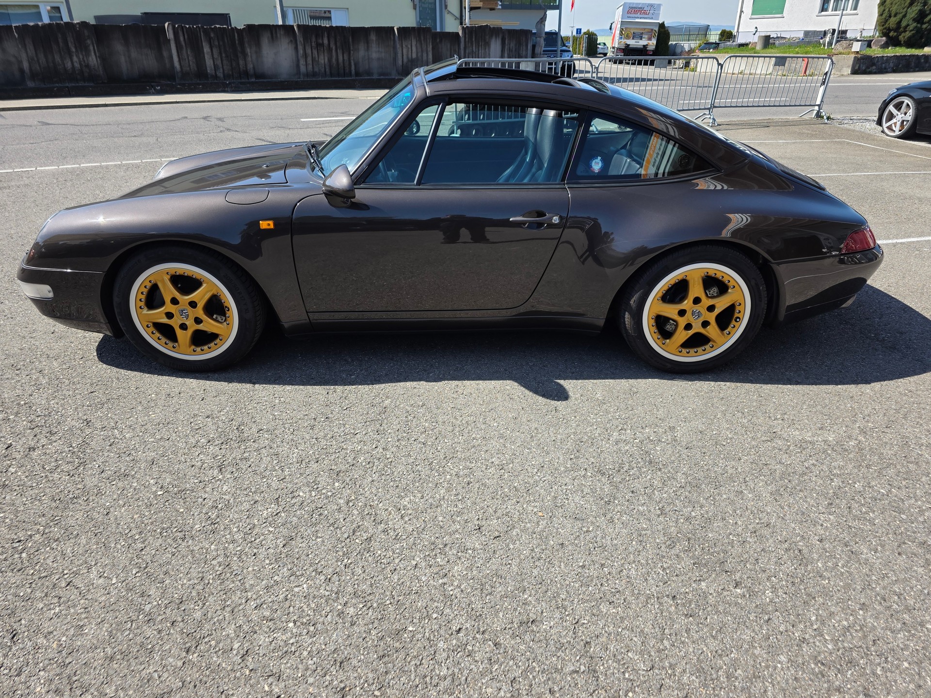 PORSCHE 911 Targa-showroom-element-1