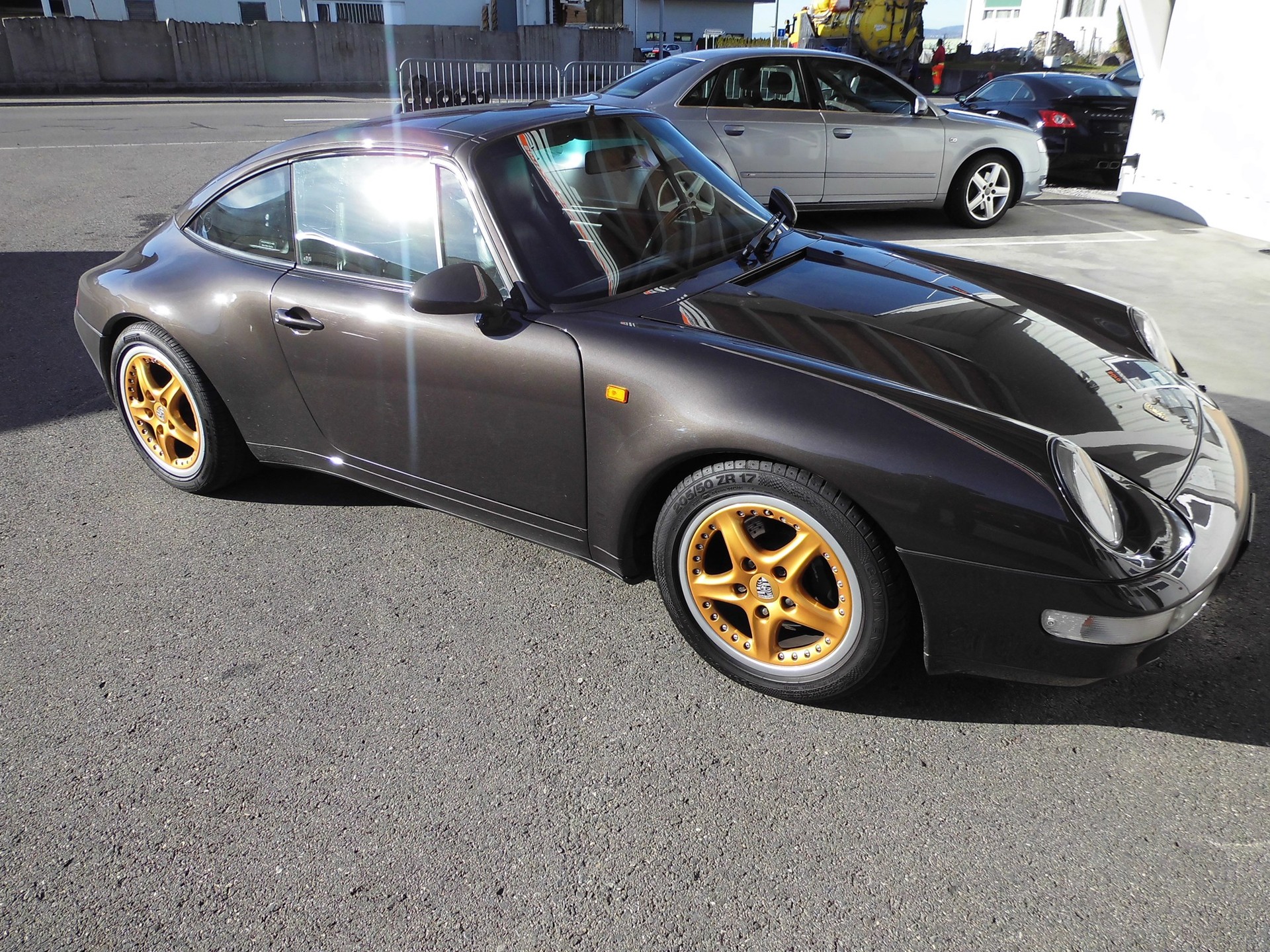 PORSCHE 911 Targa-showroom-element-2