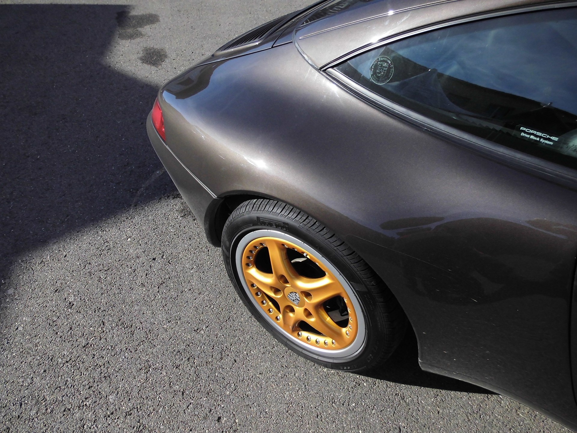 PORSCHE 911 Targa-image-6