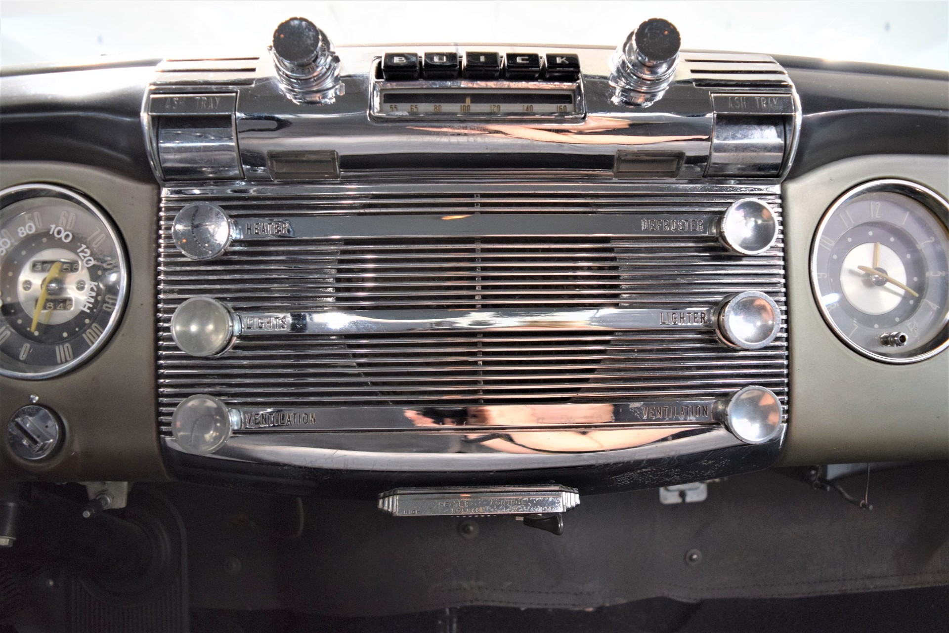 BUICK SUPER Eight 40 Special-image-12