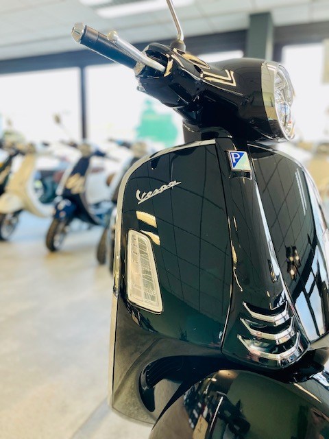 PIAGGIO Vespa GTS 125 Super ABS-image-3