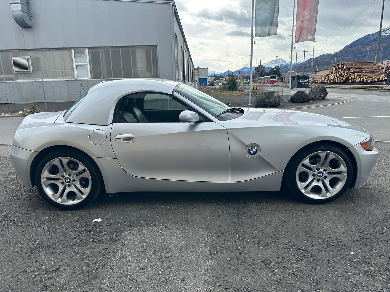 BMW Z4 3.0i Roadster-image-9