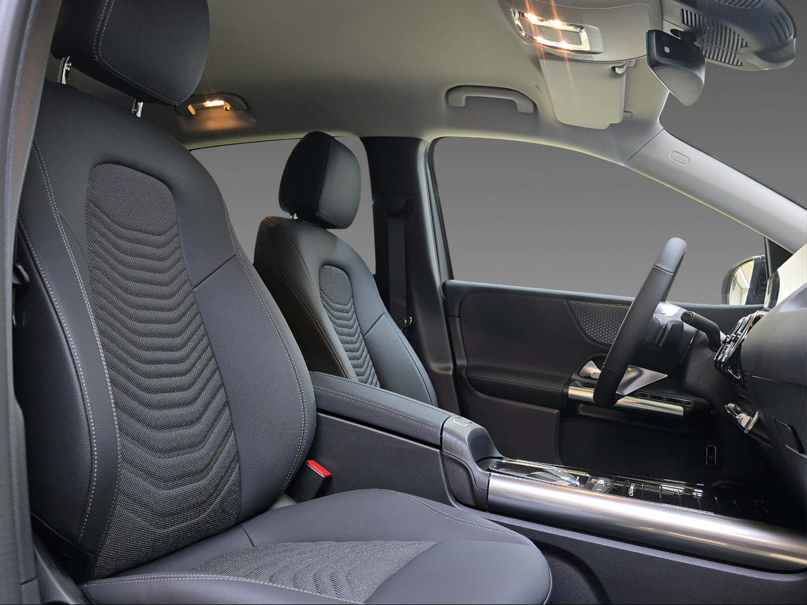 MERCEDES-BENZ B 220 4Matic-image-7