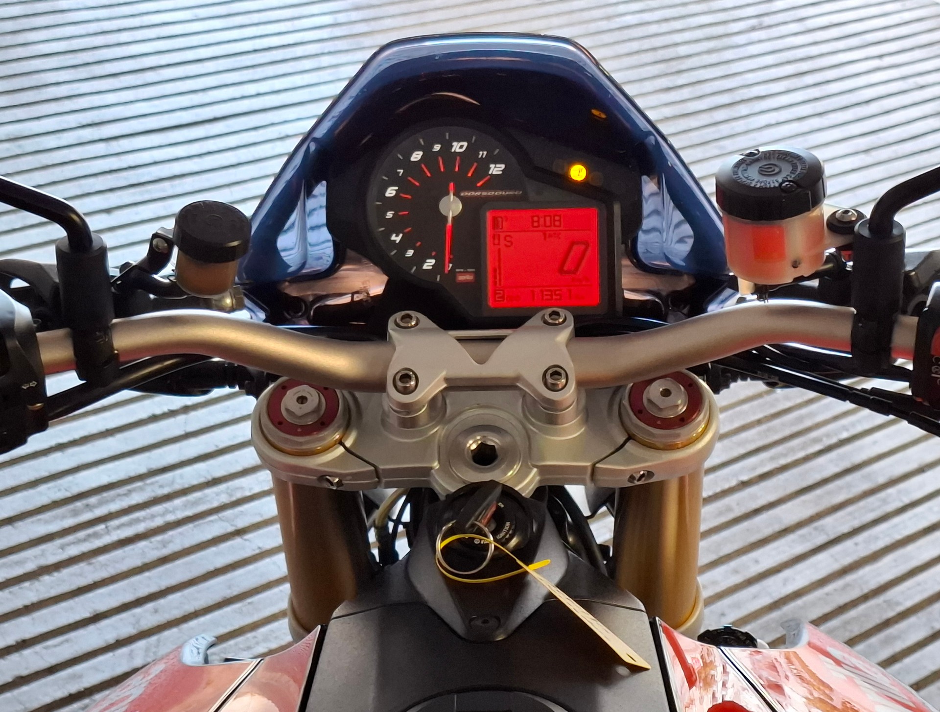 APRILIA Dorsoduro 1200 ABS/TC-image-6