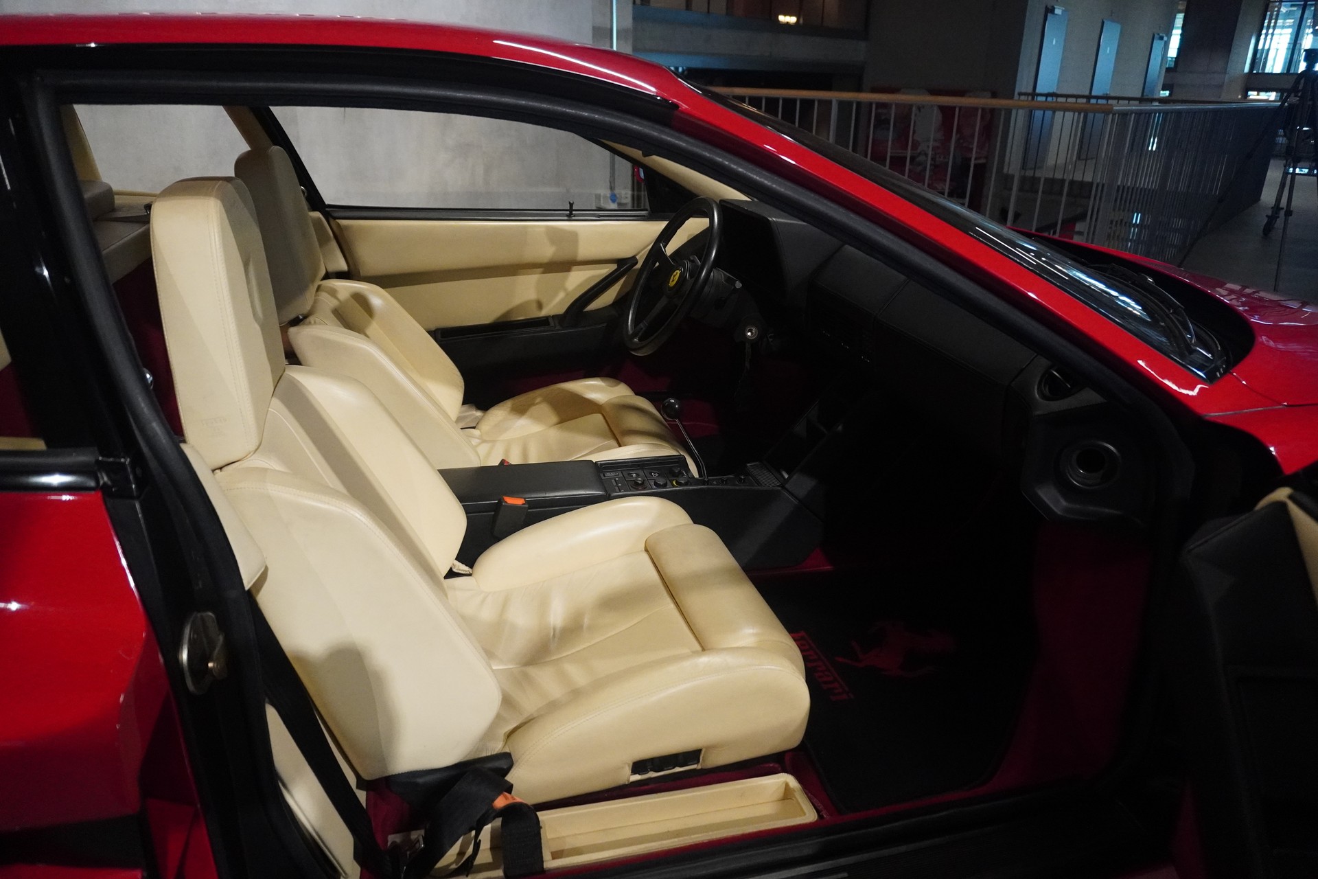 FERRARI Testarossa-image-5