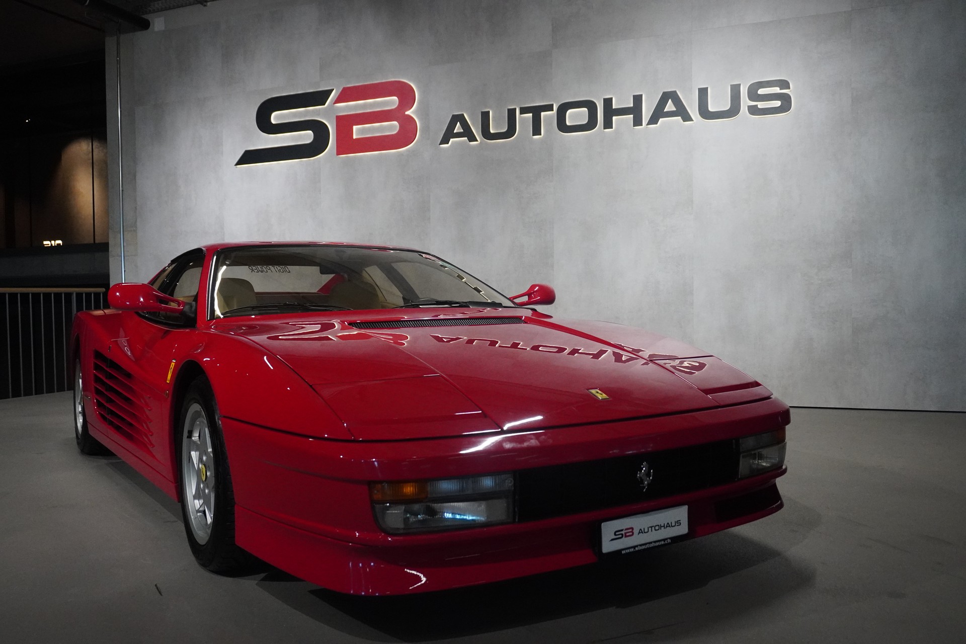 FERRARI Testarossa-showroom-element-3