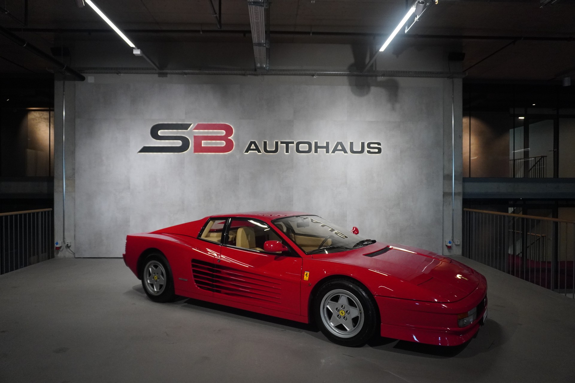 FERRARI Testarossa