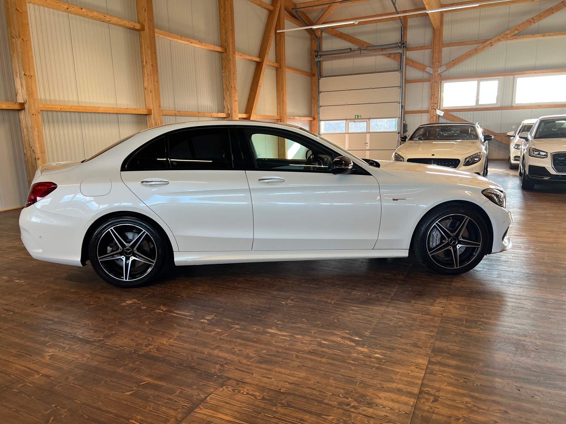 MERCEDES-BENZ C 43 AMG 4Matic 9G-Tronic-showroom-element-3