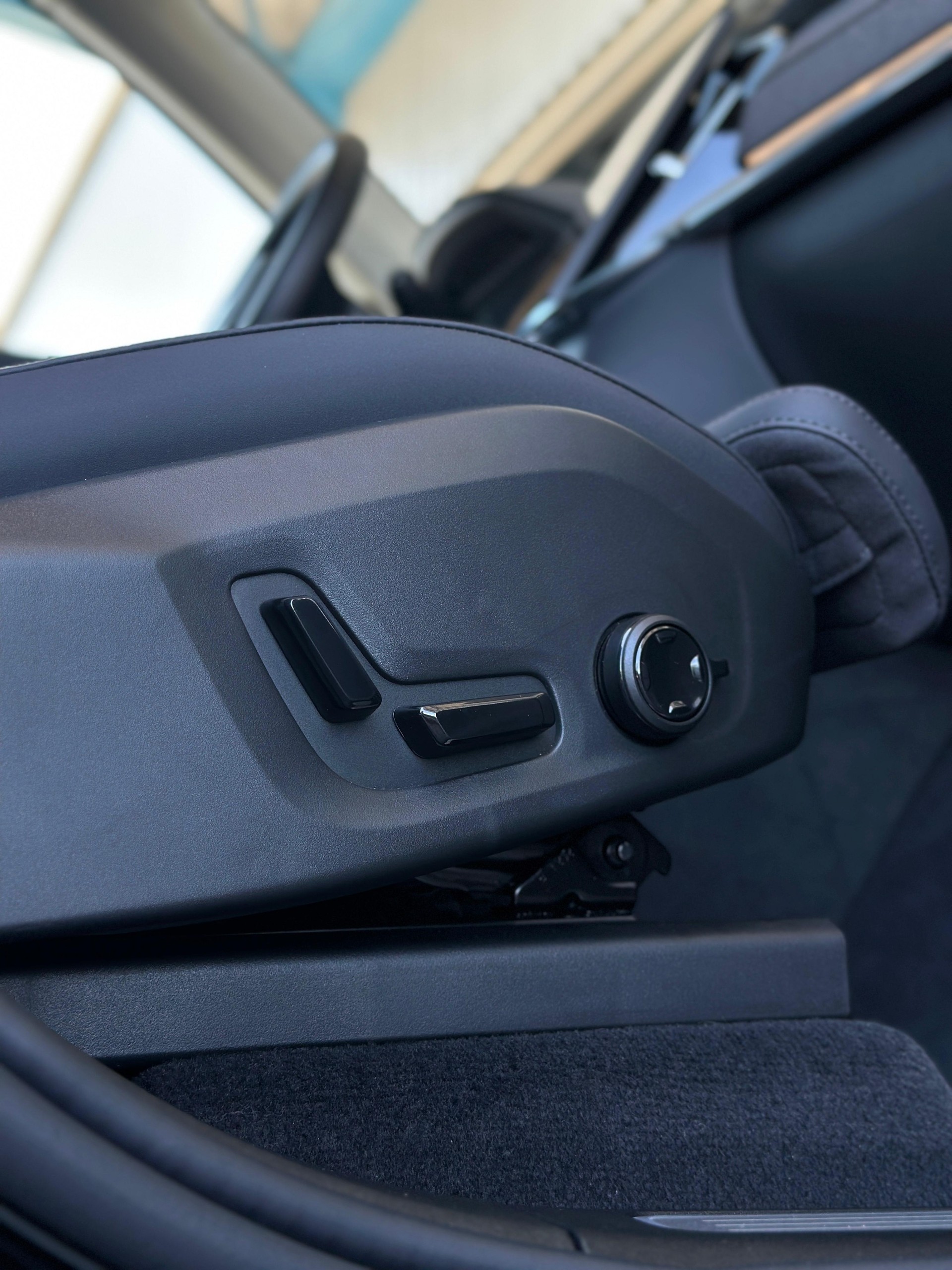 VOLVO XC90 2.0 T8 TE Ultra Dark eAWD-image-11