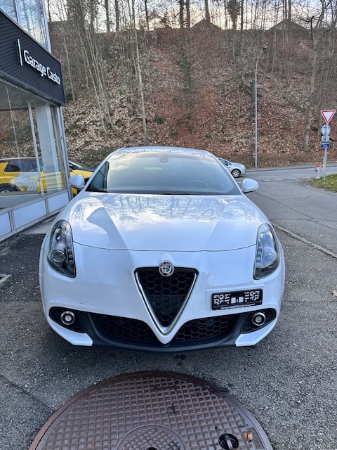 ALFA ROMEO Giulietta 2.0 JTDM Super TCT-showroom-element-1