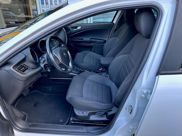 ALFA ROMEO Giulietta 2.0 JTDM Super TCT-image-11