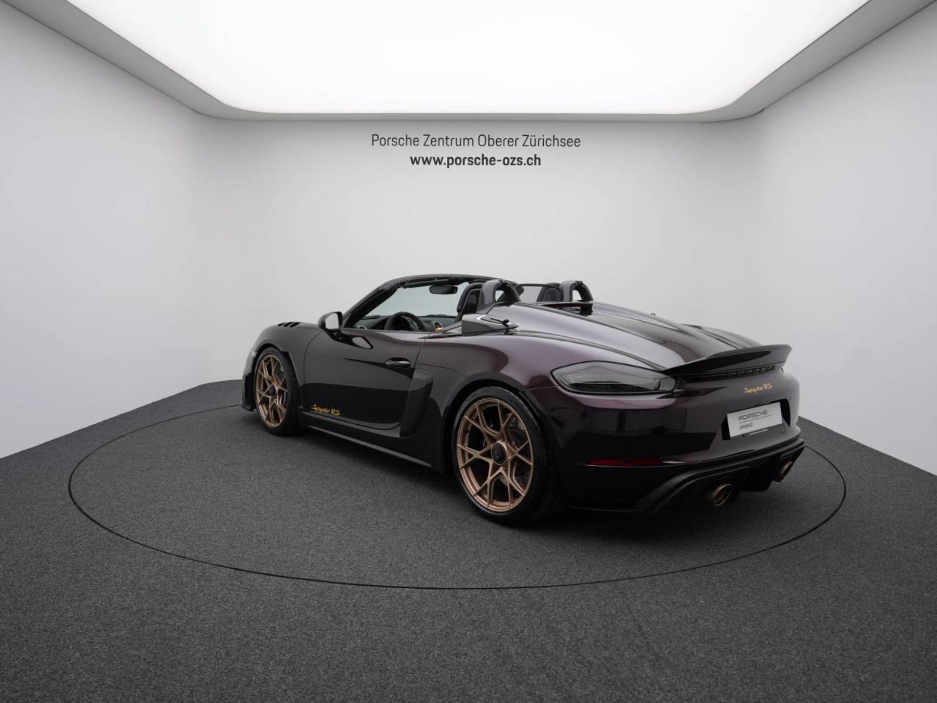PORSCHE 718 Spyder RS-image-2