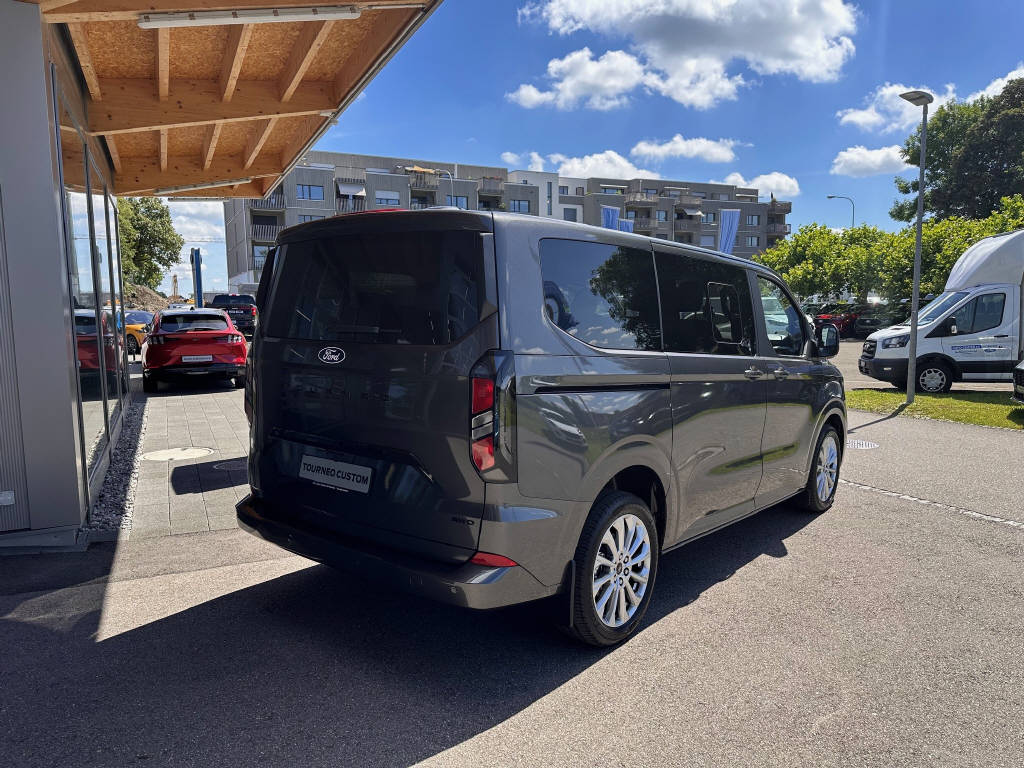FORD Tourneo Custom Bus 320 L1 2.0 EcoBlue 170 Titanium X 4x4-showroom-element-3