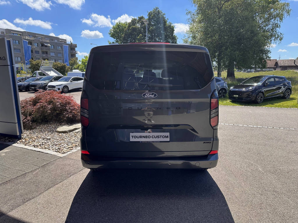 FORD Tourneo Custom Bus 320 L1 2.0 EcoBlue 170 Titanium X 4x4-image-4