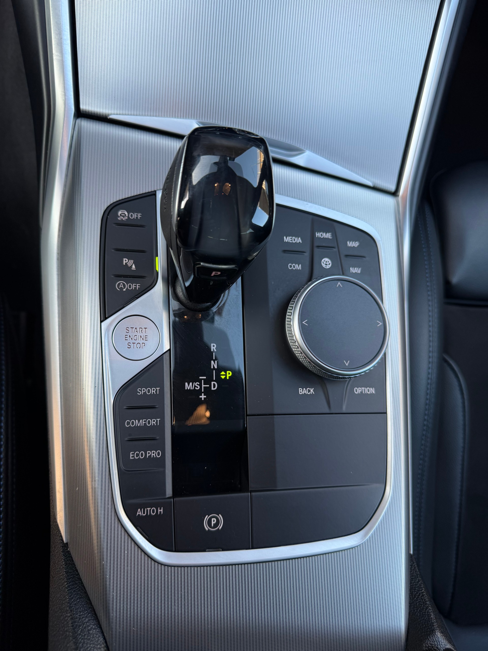 BMW 320d xDrive M Sport Steptronic-image-13
