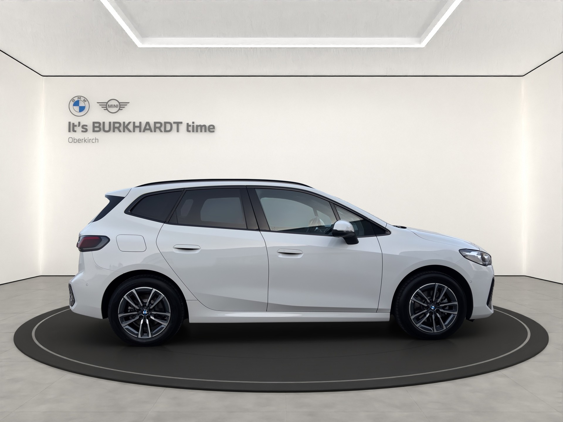 BMW 225e xDr. Act. T. M Sport-image-5