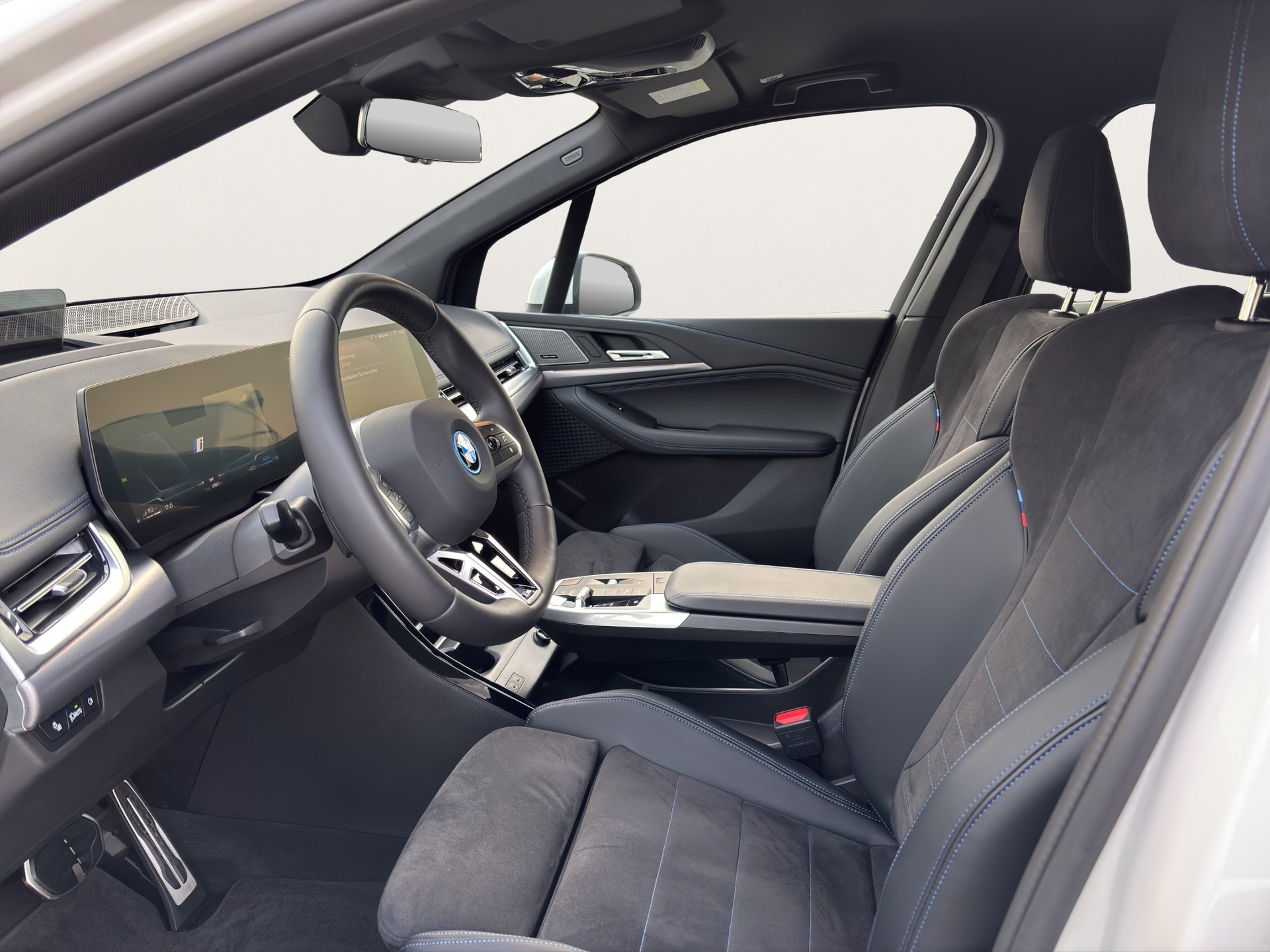 BMW 225e xDr. Act. T. M Sport-image-9