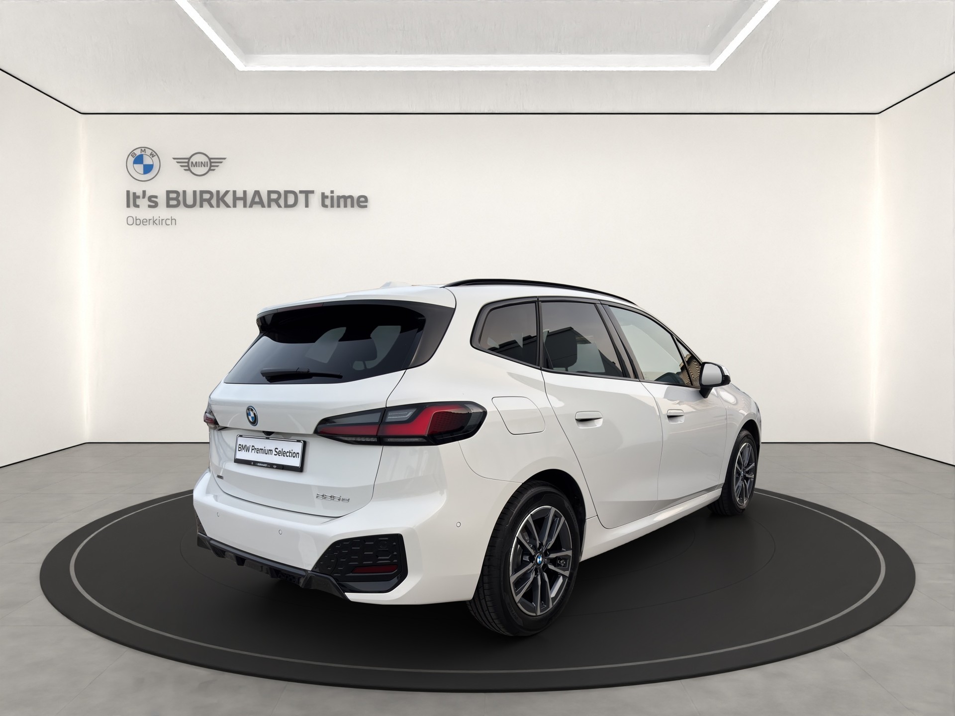BMW 225e xDr. Act. T. M Sport-image-4