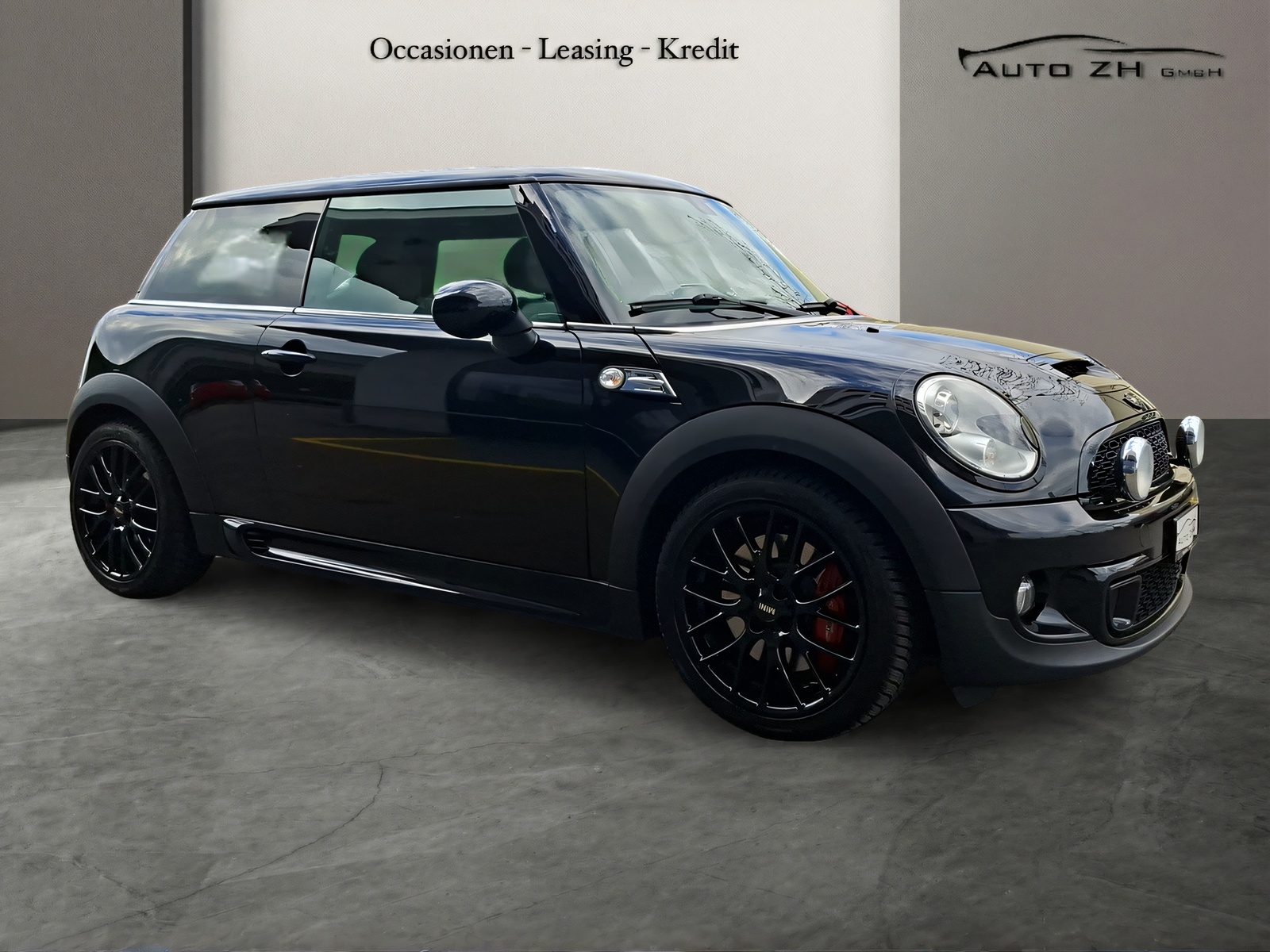 MINI Cooper John Cooper Works All Black-image-2