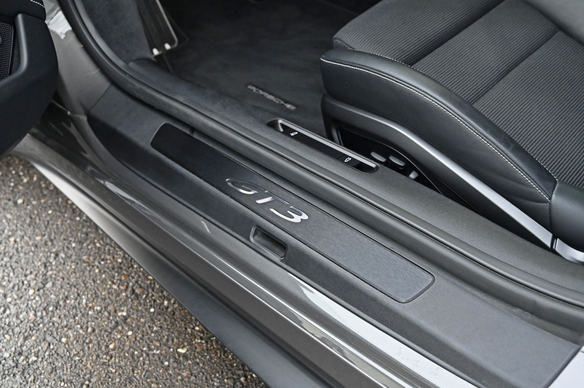 PORSCHE 911 GT3 Touring PDK-image-16