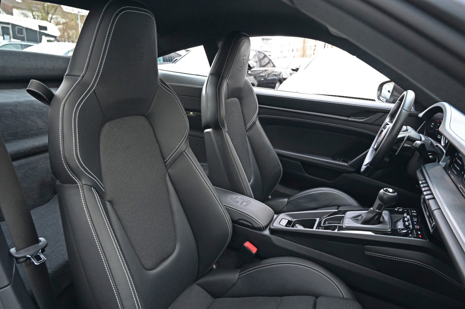 PORSCHE 911 GT3 Touring PDK-image-23