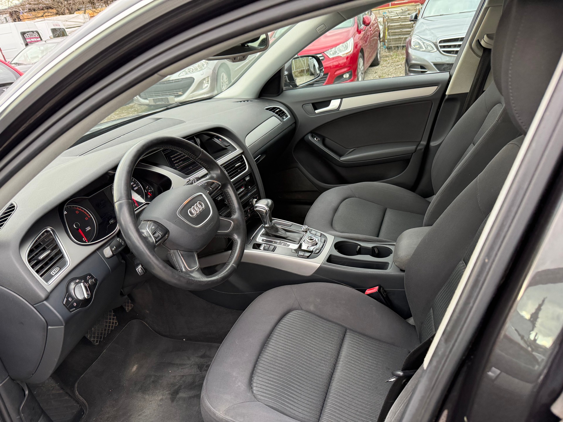 AUDI A4 Avant 2.0 TDI multitronic-image-8