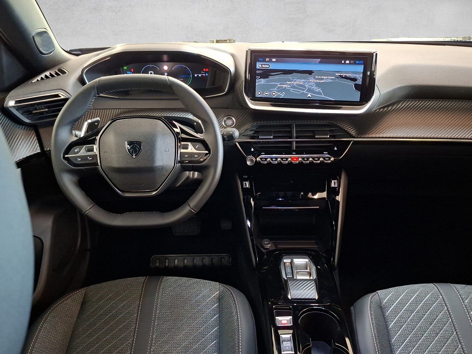 PEUGEOT 2008 1.2 Hybrid 145 Allure Premium-image-9