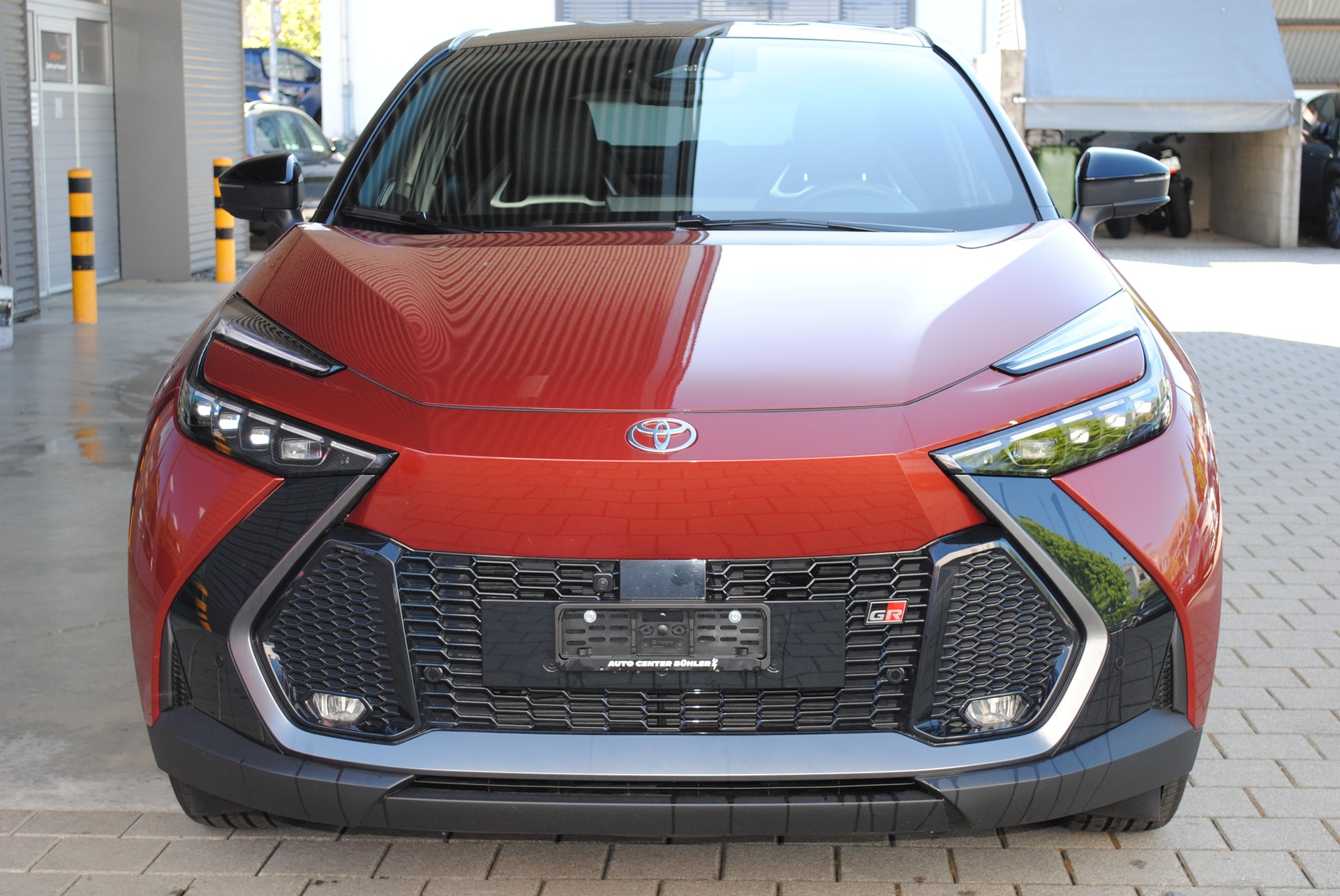 TOYOTA C-HR 2.0 HSD CVT GR Sport 4WD-showroom-element-1