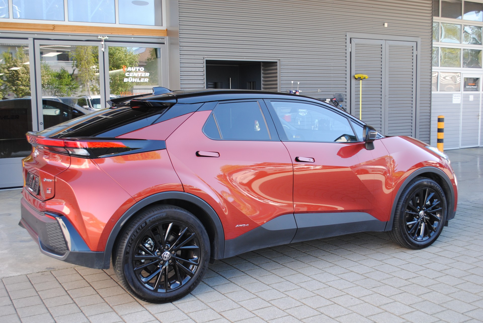 TOYOTA C-HR 2.0 HSD CVT GR Sport 4WD-image-7