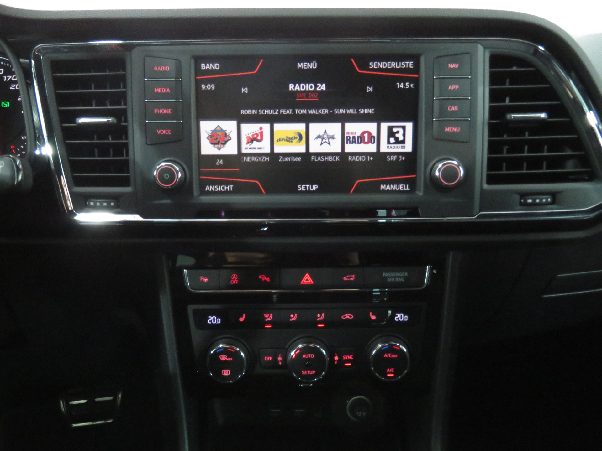 SEAT Ateca 2.0 TSI FR 4-Drive DSG (Automat)-image-16