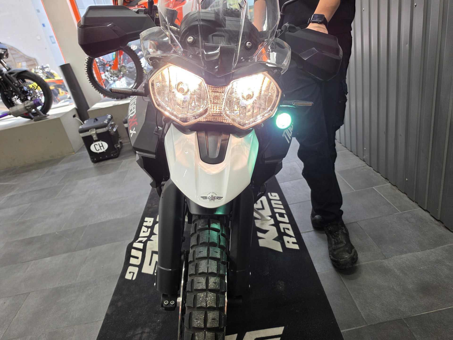 TRIUMPH Tiger 800 XC ABS-image-5