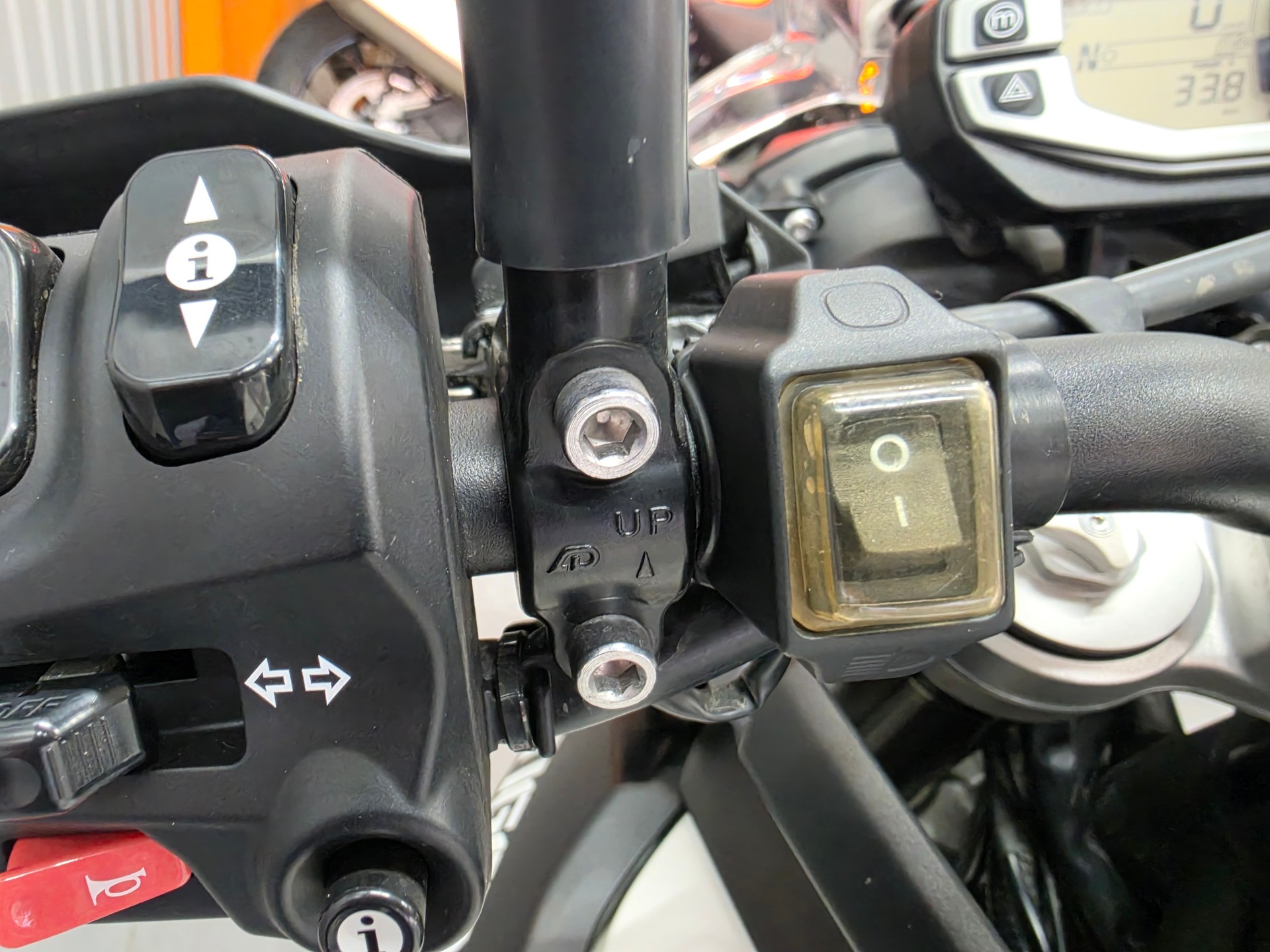 TRIUMPH Tiger 800 XC ABS-image-4