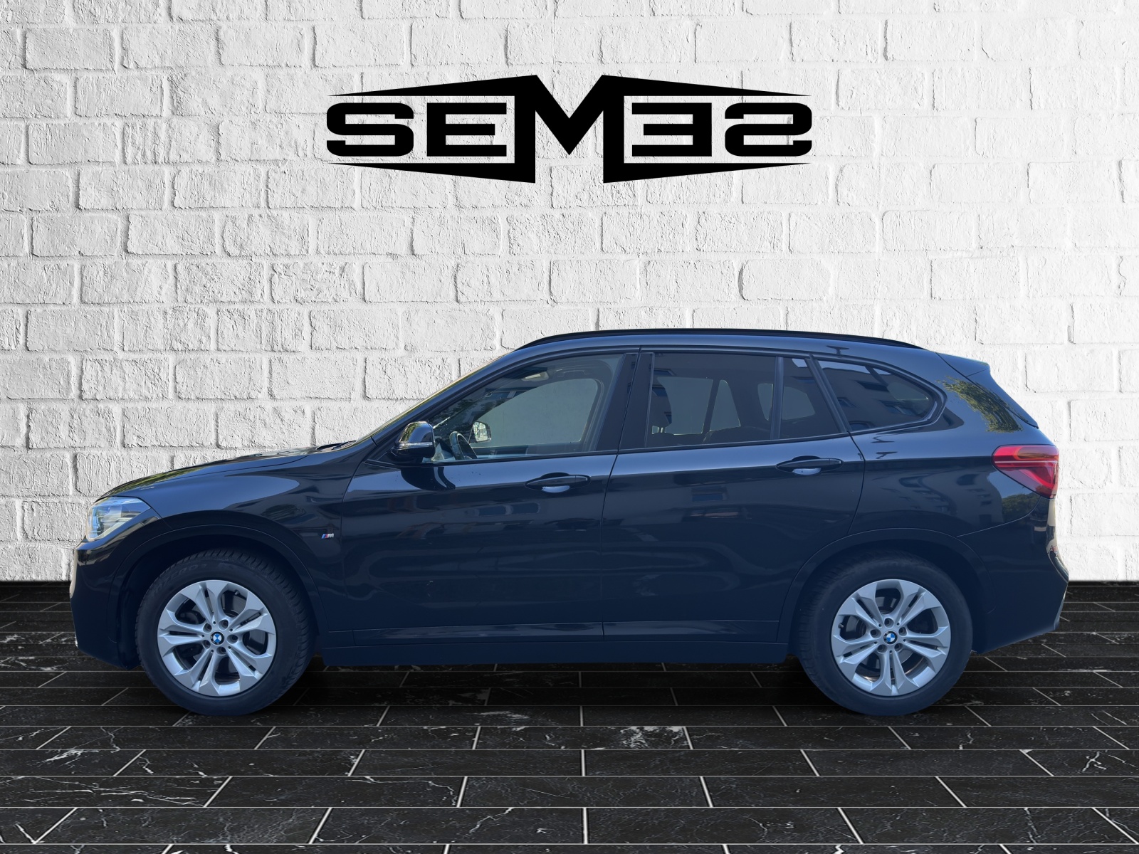 BMW X1 xDrive 25d M Sport Steptronic-showroom-element-1