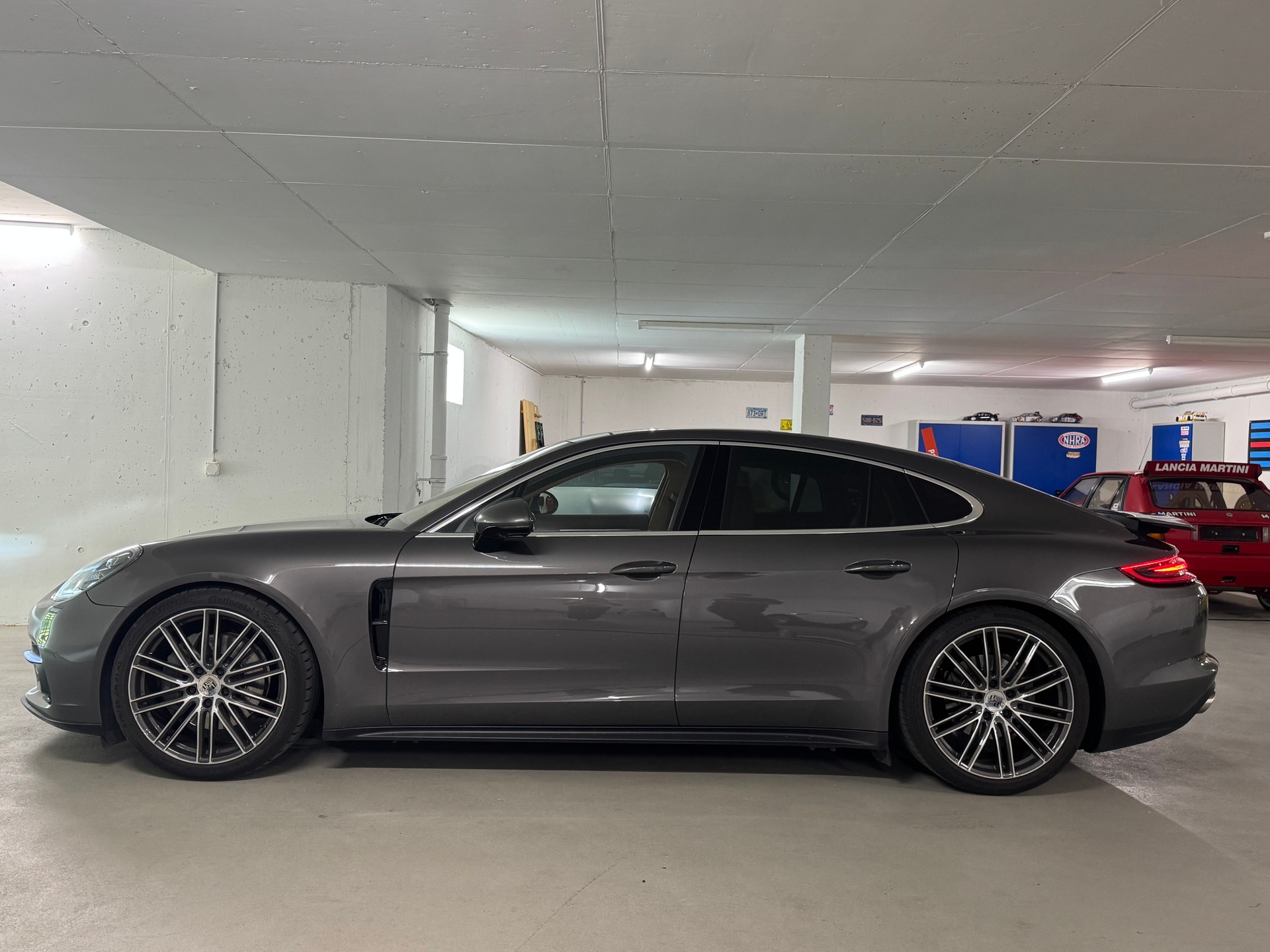 PORSCHE Panamera 4S PDK CH-Fahrzeug-image-3