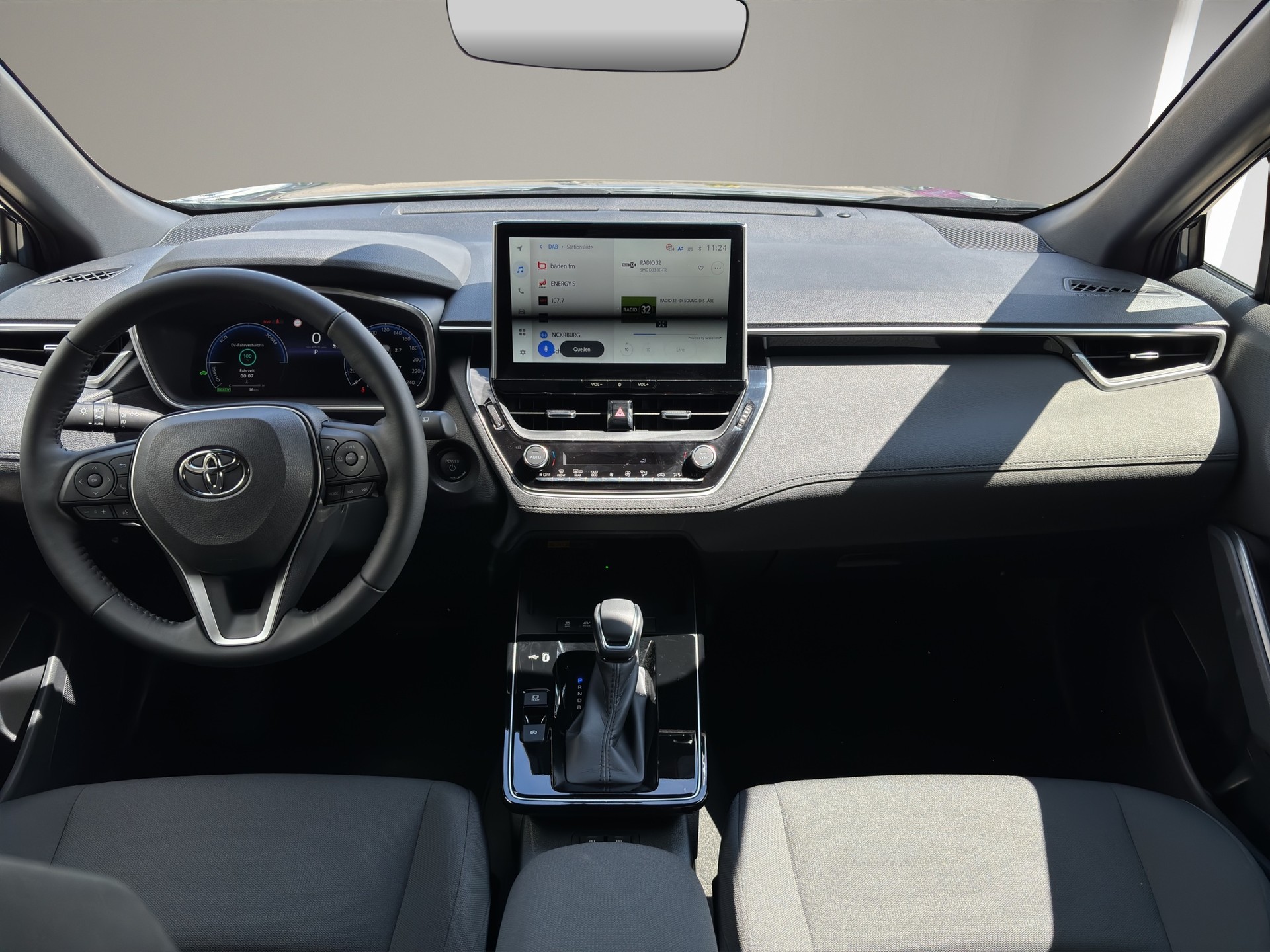 TOYOTA Corolla Cross 1.8 Trend e-CVT-image-15