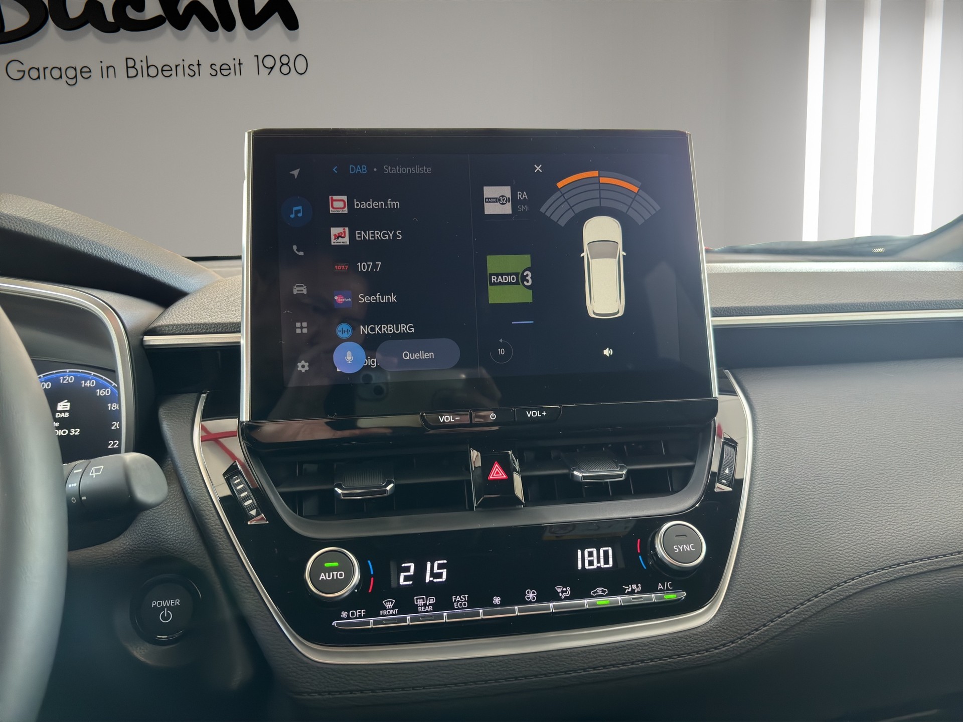 TOYOTA Corolla Cross 1.8 Trend e-CVT-image-26