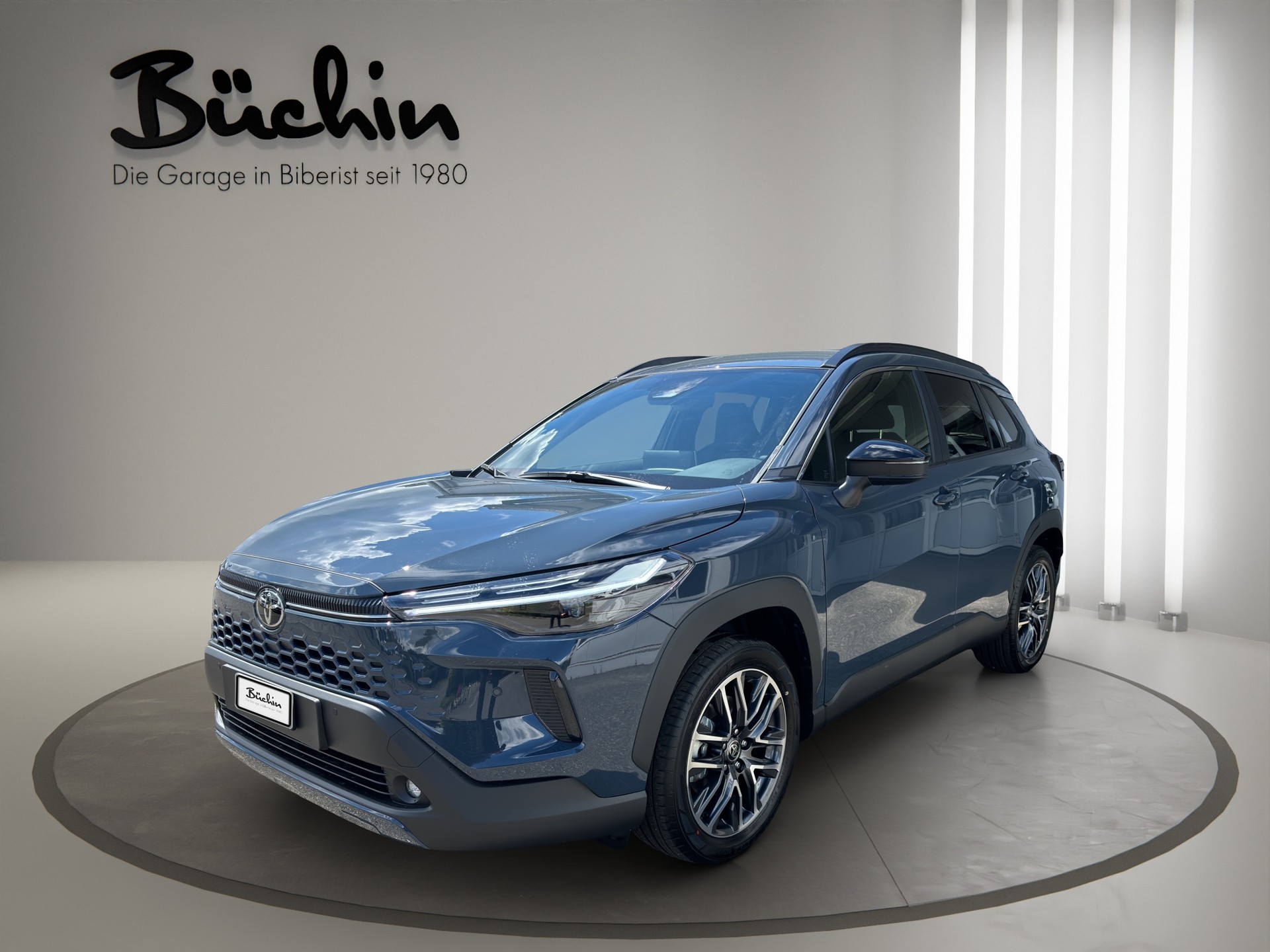 TOYOTA Corolla Cross 1.8 Trend e-CVT-showroom-element-2