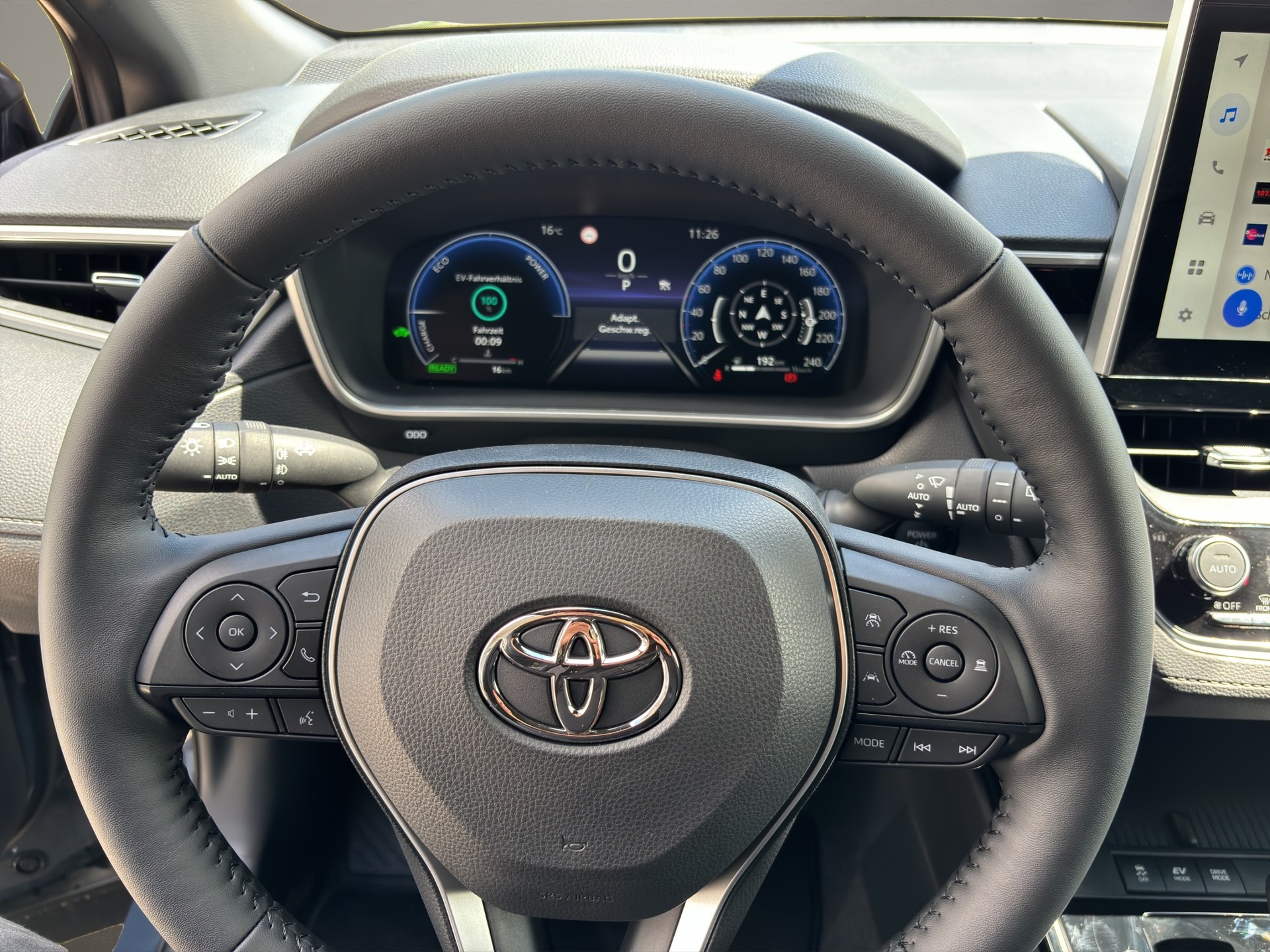 TOYOTA Corolla Cross 1.8 Trend e-CVT-image-17