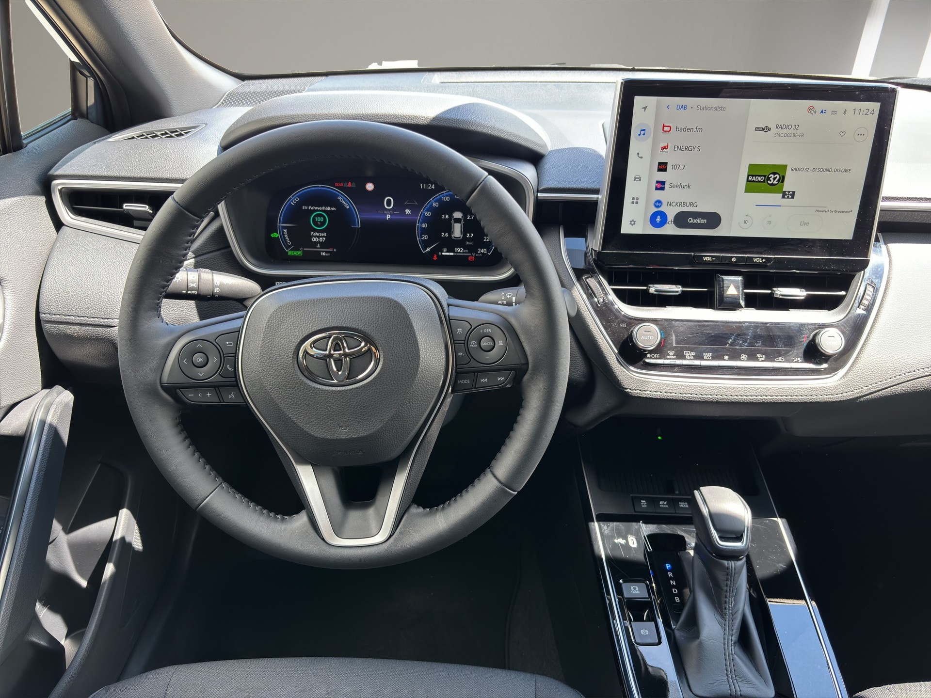TOYOTA Corolla Cross 1.8 Trend e-CVT-image-16