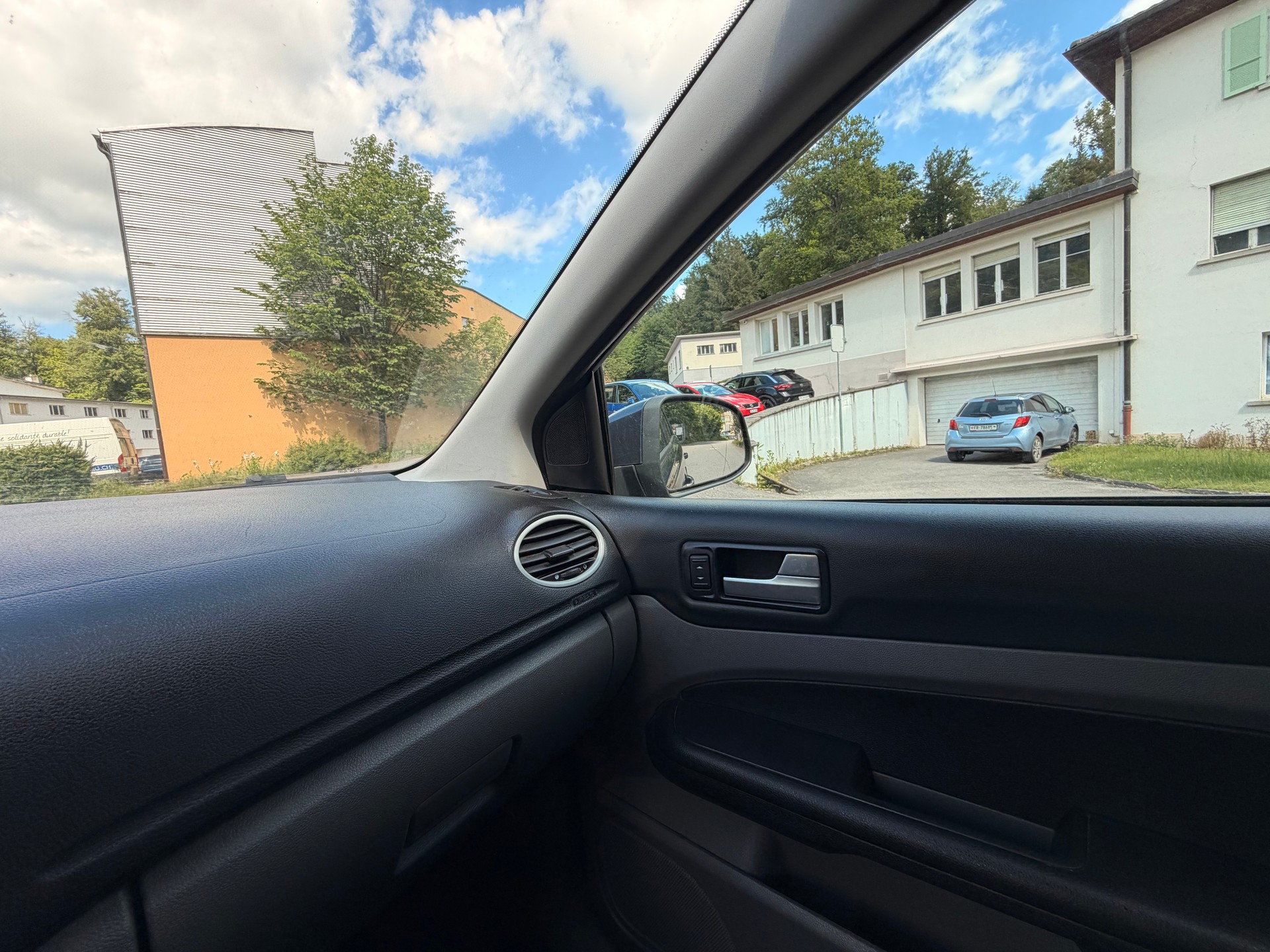 FORD Focus 2.0i Carving Automatic-image-24