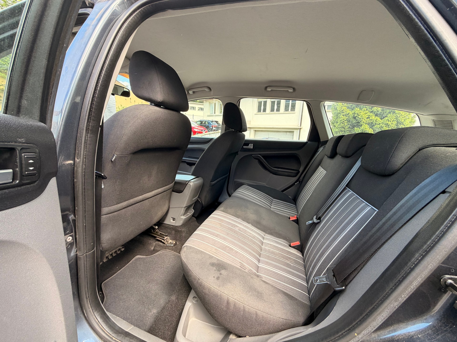 FORD Focus 2.0i Carving Automatic-image-10