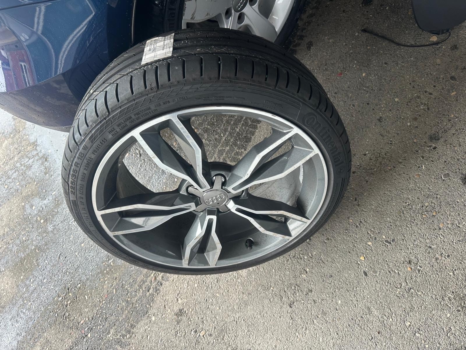 AUDI S1 2.0 TFSI quattro-image-13